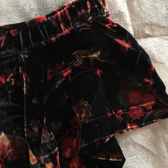 Loft Velvet Velour Off Shoulder Floral Top - Picture 4 of 4